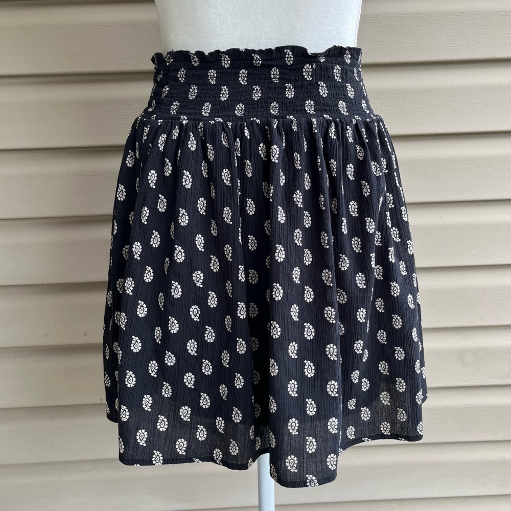 •Old Navy• Paisley Patterned Circle Skirt - Size Small - Picture 4 of 8